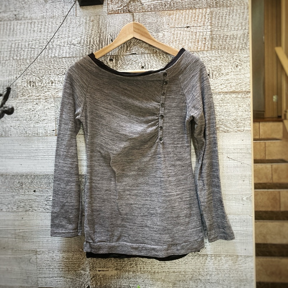 Me & Me | Long-Sleeved Wide Neck Henley - M, Gray/Black
